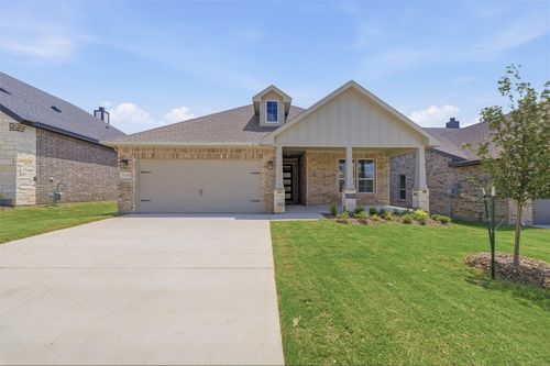3520 Helena St, Gainesville, TX, 76240-5043 | Card Image
