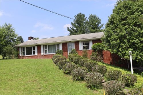 101 Lake Dr, Ligonier, PA, 15658-9710 | Card Image