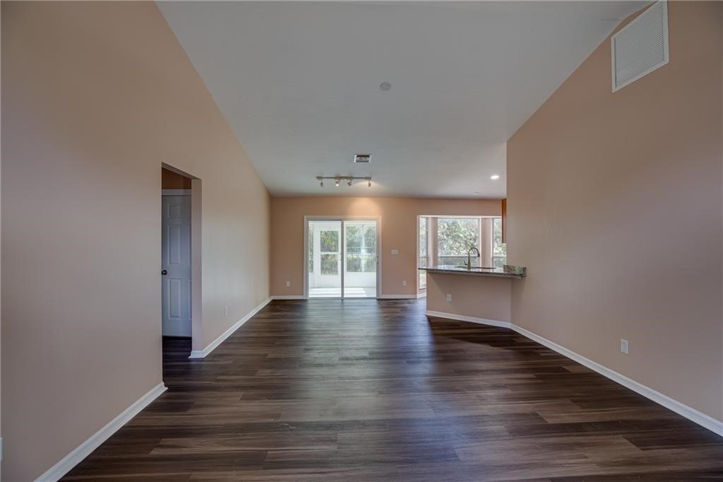 Residential Lease in Vero Beach 4