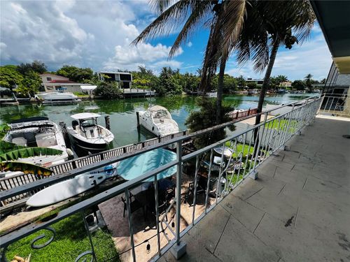 10-2033 Calais Dr, Miami Beach, FL, 33141-3565 | Card Image