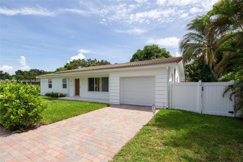 10 Nw 100th St, Miami Shores, FL, 33150-1200 | Card Image