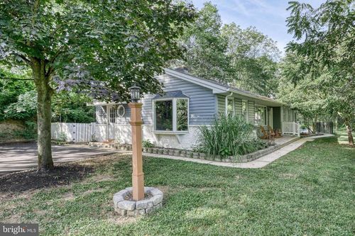 2711 Sand Beach Rd, GRANTVILLE, PA, 17028-8678 | Card Image