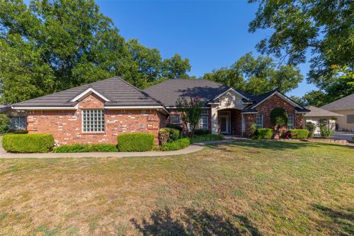 8925 Green Leaves Dr, Granbury, TX, 76049-4714 | Card Image
