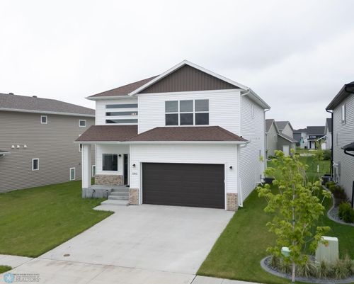 1062 Ashley Drive W, West Fargo, ND, 58078 | Card Image