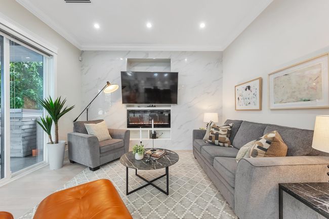 212 Blackman St, House other with 6 bedrooms, 5 bathrooms and 5 parking in New Westminster BC | Image 5