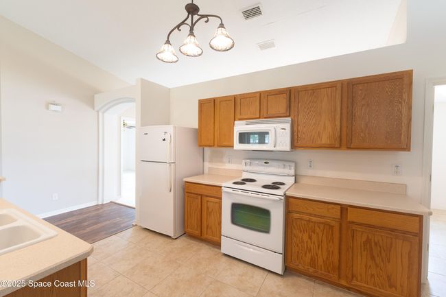 466 Olney St Sw, House other with 3 bedrooms, 2 bathrooms and null parking in PALM BAY FL | Image 15