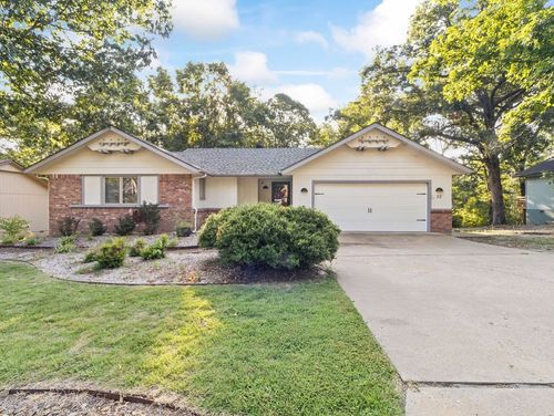 22 Tavistock Dr, Bella Vista, AR, 72714-3502 | Card Image