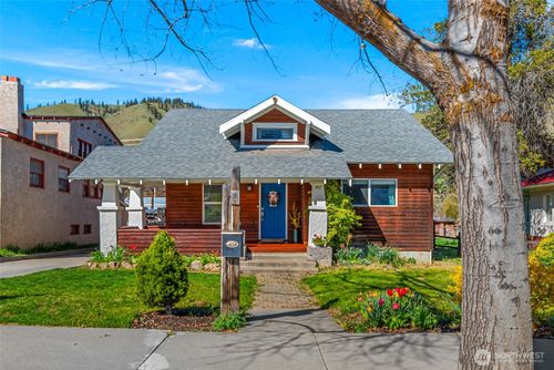 417 Cottage Ave, Cashmere, WA, 98815-1039 | Card Image