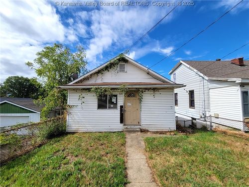 799 Mariana St, Charleston, WV, 25302-3120 | Card Image