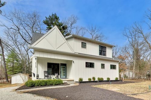 424 Dreamwold Way, Michiana Shores, IN, 46360-1214 | Card Image