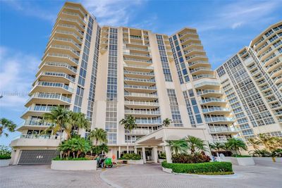 503 - 6051 N Ocean Dr, Condo with 3 bedrooms, 2 bathrooms and null parking in Hollywood FL | Image 2