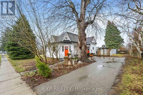 137 Oak St E, Bothwell, ON, N0P1C0 | Card Image