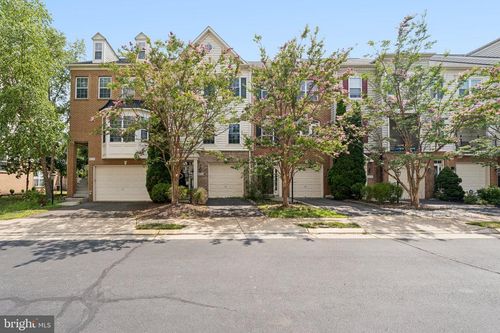 24722 Clock Tower Sq, ALDIE, VA, 20105-2975 | Card Image