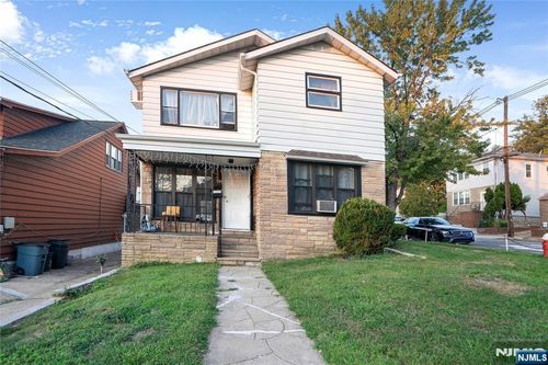 2 Raydol Ave, Secaucus, NJ, 07094-3213 | Card Image