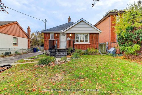 27 John Best Ave, North York, ON, M9N1C4 | Card Image