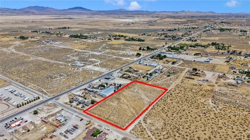 10425 Cody, Lucerne Valley, CA, 92356 | Card Image