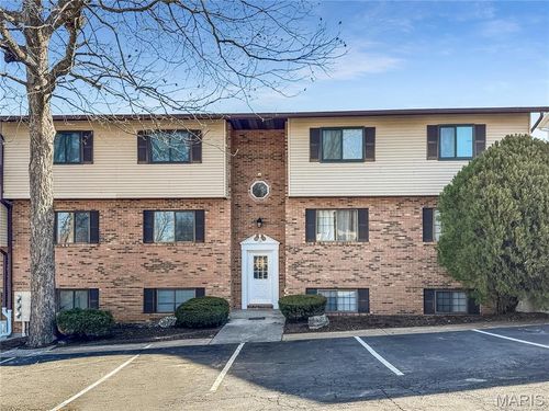302-15 Village West Court, Washington, MO, 63090 | Card Image
