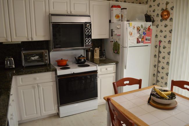 7 Bay Cedar Ct, Condo with 3 bedrooms, 2 bathrooms and null parking in Royal Palm Beach FL | Image 4