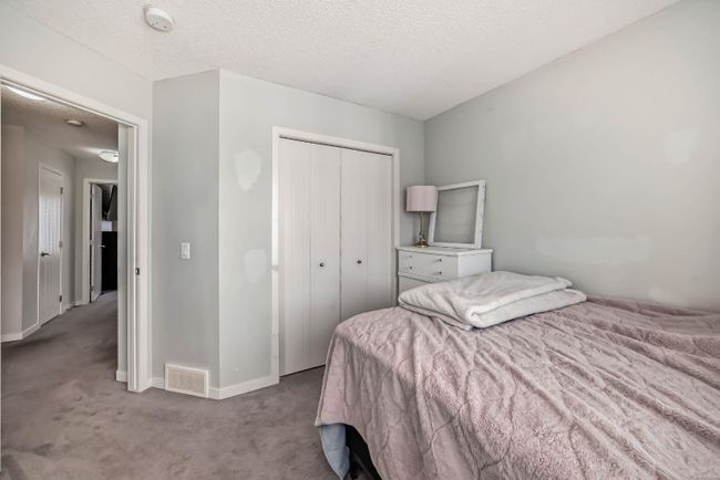 202 New Brighton Walk Se, Home with 3 bedrooms, 2 bathrooms and 4 parking in Calgary AB | Image 25