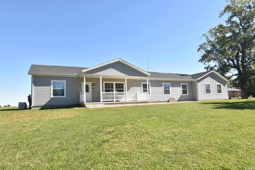 103 N Locust St, Earl Park, IN, 47942-8695 | Card Image