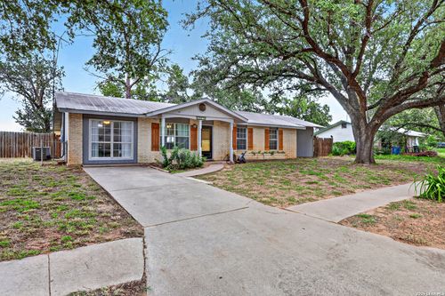1112 Maia St, Pleasanton, TX, 78064-3345 | Card Image