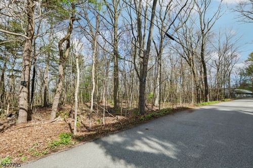 11 Alamoosook Rd, Highland Lakes, NJ, 07422-1436 | Card Image