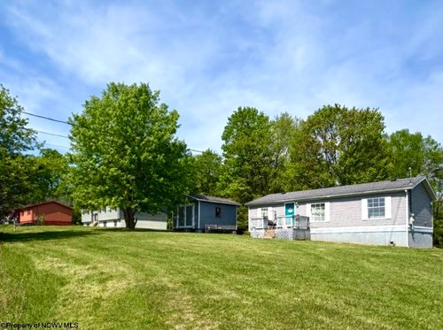 462 Spring Hills Road, Grafton, WV, 26354 | Card Image