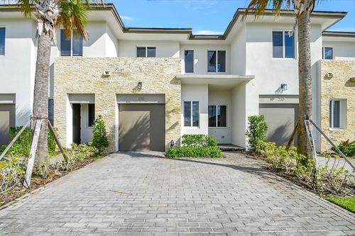 220 Pioneer Way, Royal Palm Beach, FL, 33411-6237 | Card Image