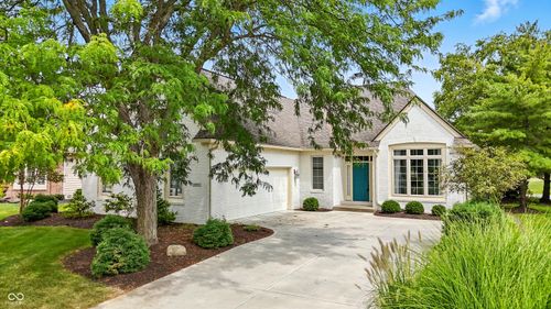 10954 Treyburn Dr, Fishers, IN, 46037-8819 | Card Image
