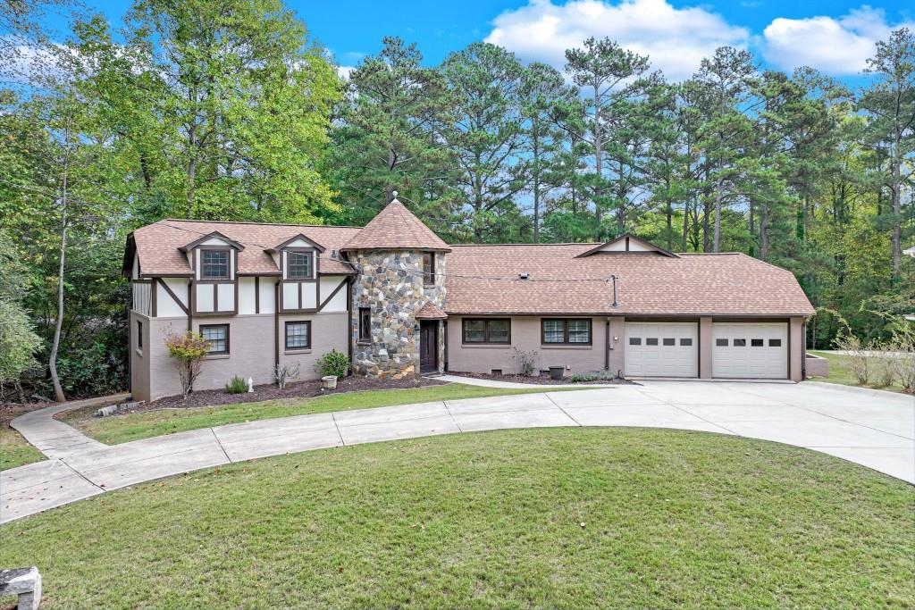 Crestwood Peninsula , Flowery Branch, GA 30542