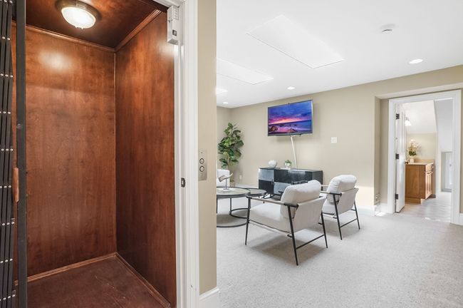 287 W Brown St, Condo with 3 bedrooms, 5 bathrooms and null parking in Birmingham MI | Image 48
