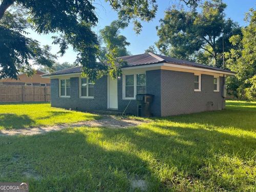 17 Young St, Hazlehurst, GA, 31539-6915 | Card Image