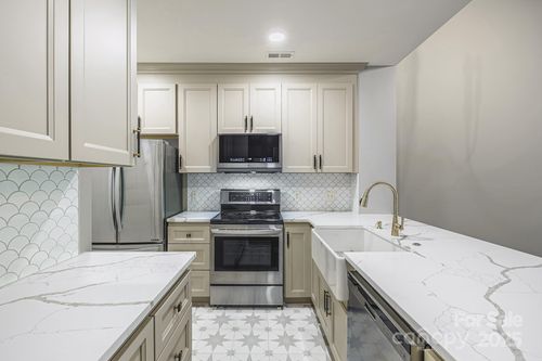 795 Peninsula Dr, Davidson, NC, 28036-7200 | Card Image