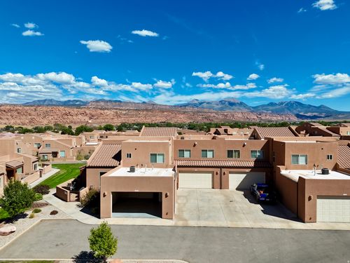 10a6-3853 S Red Valley Cir, Moab, UT, 84532-3155 | Card Image
