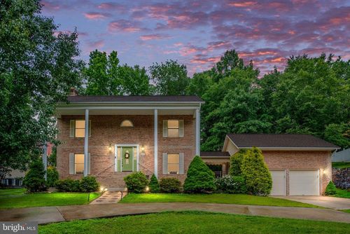 110 Springwood Dr, Fredericksburg, VA, 22401-7027 | Card Image