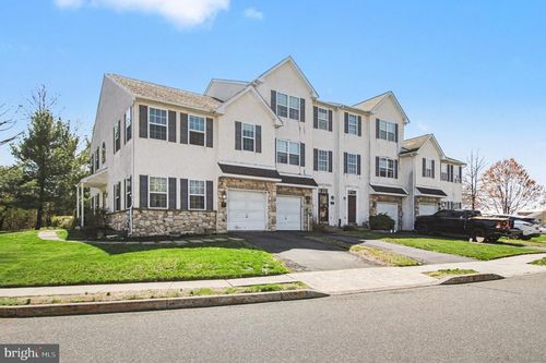1498 Laura Ln, POTTSTOWN, PA, 19464-1473 | Card Image