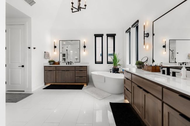 7612 Ecureil Dr, House other with 6 bedrooms, 4 bathrooms and 5 parking in Austin TX | Image 18