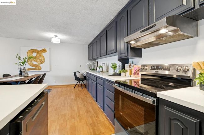 APT-320 - 960 Shorepoint Ct, Condo with 2 bedrooms, 2 bathrooms and 2 parking in Alameda CA | Image 26