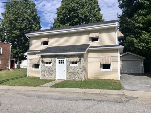 166 Church St, Hoosick Falls, NY, 12090-1916 | Card Image