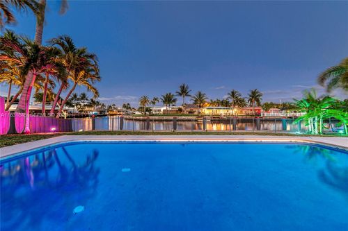 380 Se 1st Ter, Pompano Beach, FL, 33060-7146 | Card Image