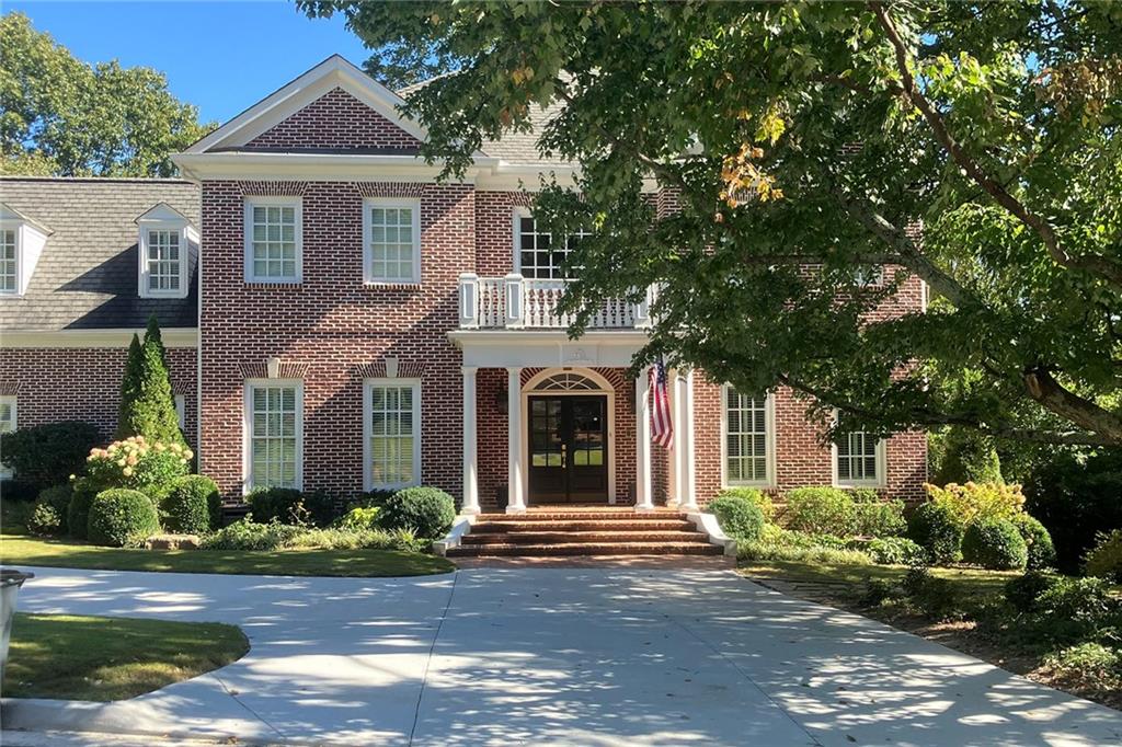 Long Grove Dr, Sandy Springs, GA 30328