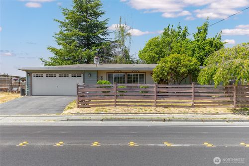 24325 16th Ave S, Des Moines, WA, 98198-8611 | Card Image
