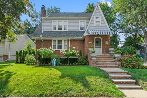 7 Fleming Ter, Maplewood, NJ, 07040-1825 | Card Image