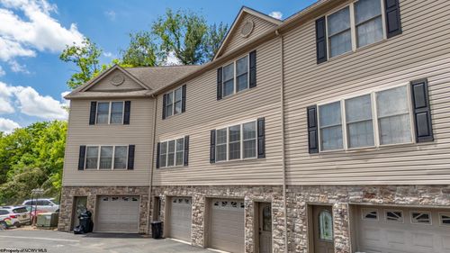 11 Pineview Pl, Morgantown, WV, 26505-2874 | Card Image