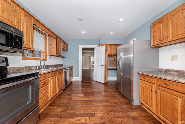 308 E Front St, House other with 3 bedrooms, 2 bathrooms and null parking in South Whitley IN | Image 18