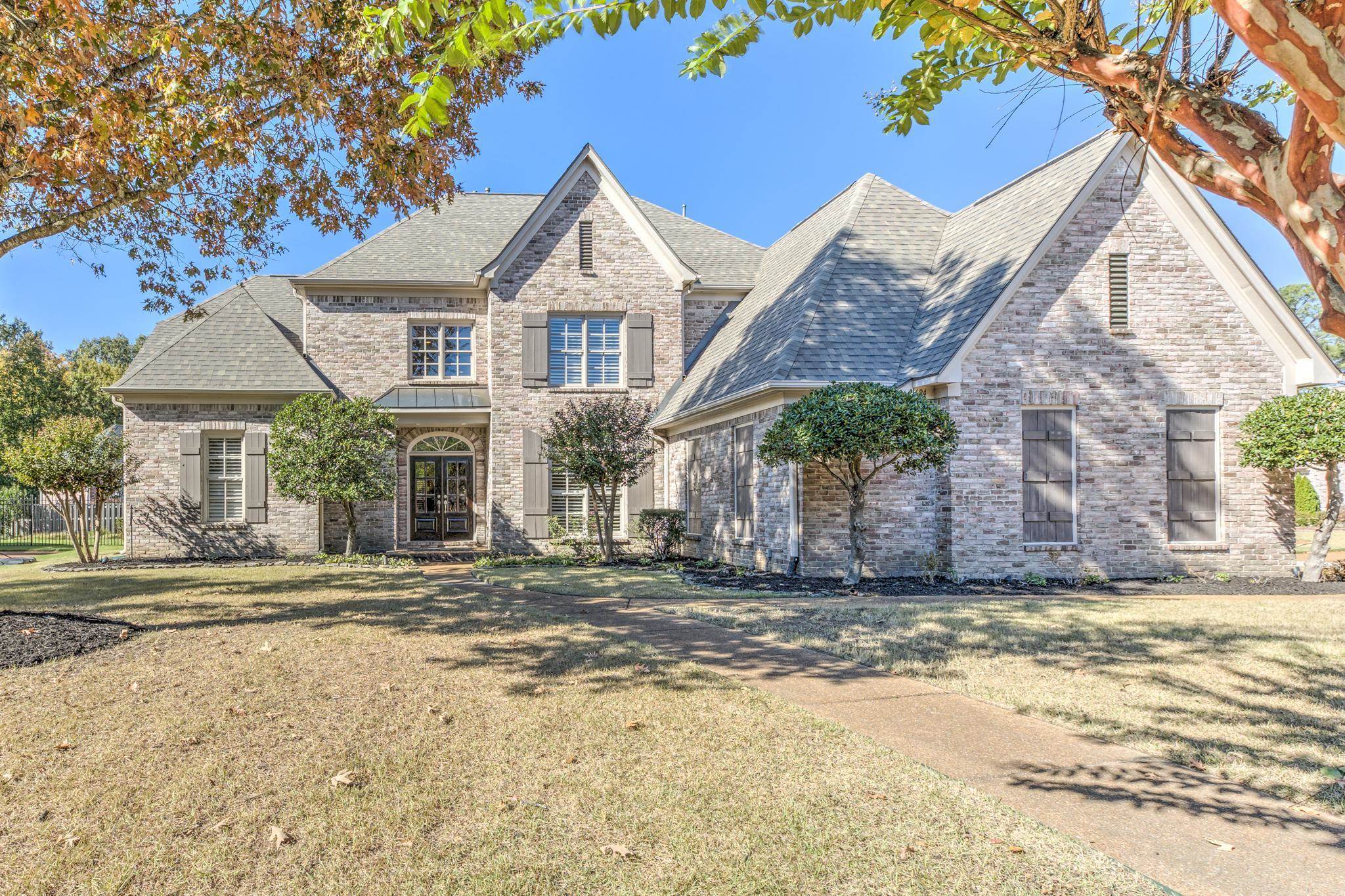 1694 Lovejoy Ln, For Sale in Collierville Zoocasa