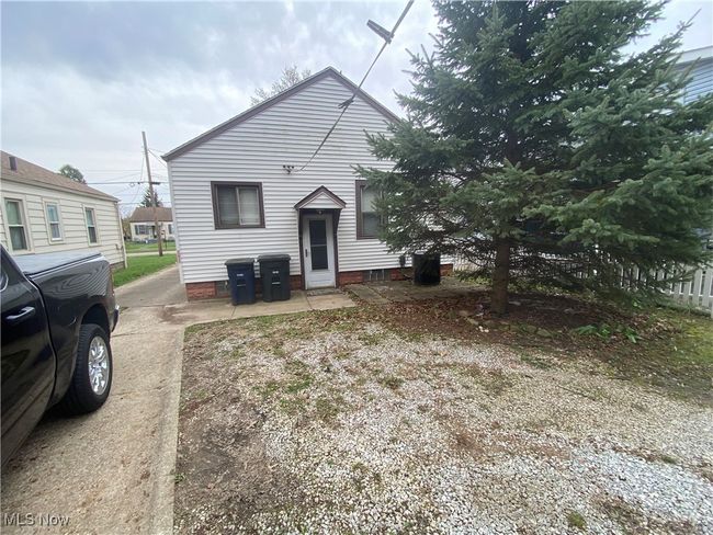 This is the backyard from the garage facing the house | Image 4