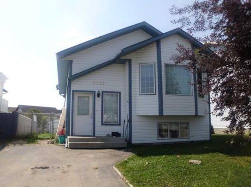 9023 62 Ave, Grande Prairie, AB, T8W2M4 | Card Image
