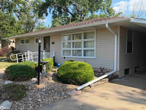 820 Ilion Ave, Chariton, IA, 50049-1226 | Card Image