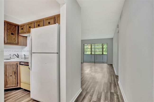 APT-212 - 8400 Lagos De Campo Blvd, Condo with 1 bedrooms, 1 bathrooms and null parking in Tamarac FL | Image 6